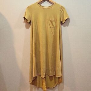 LuLaRoe Tshirt dress mustard yellow EUC Size XS oversized